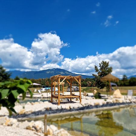 Hotel Glamping Alp Hut In Camping Garden Park à Radovljica Extérieur photo